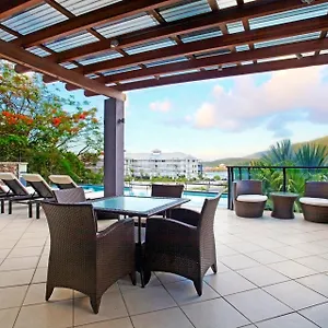https://at-waterfront-whitsunday-retreat.queenslandhotels.net
